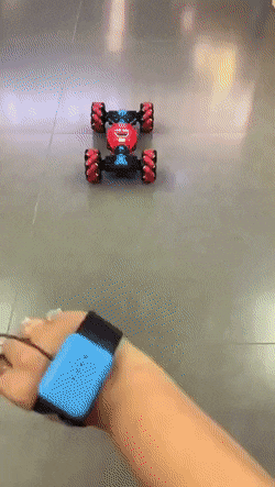 这个手势控制特技车 - 模糊 GIF