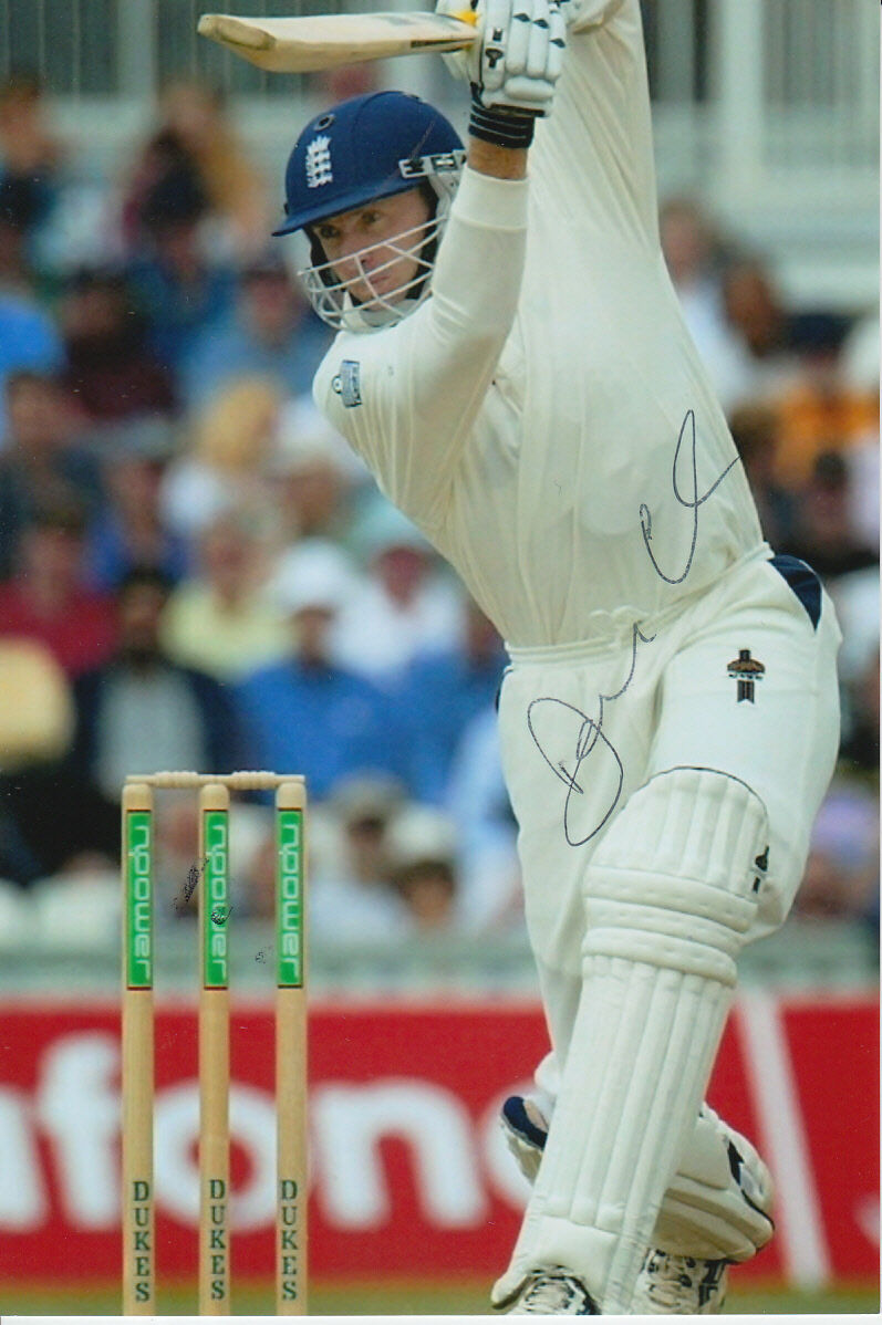 ENGLAND CRICKET HAND SIGNED DOMINIC CORK 6X4 Photo Poster painting 7.