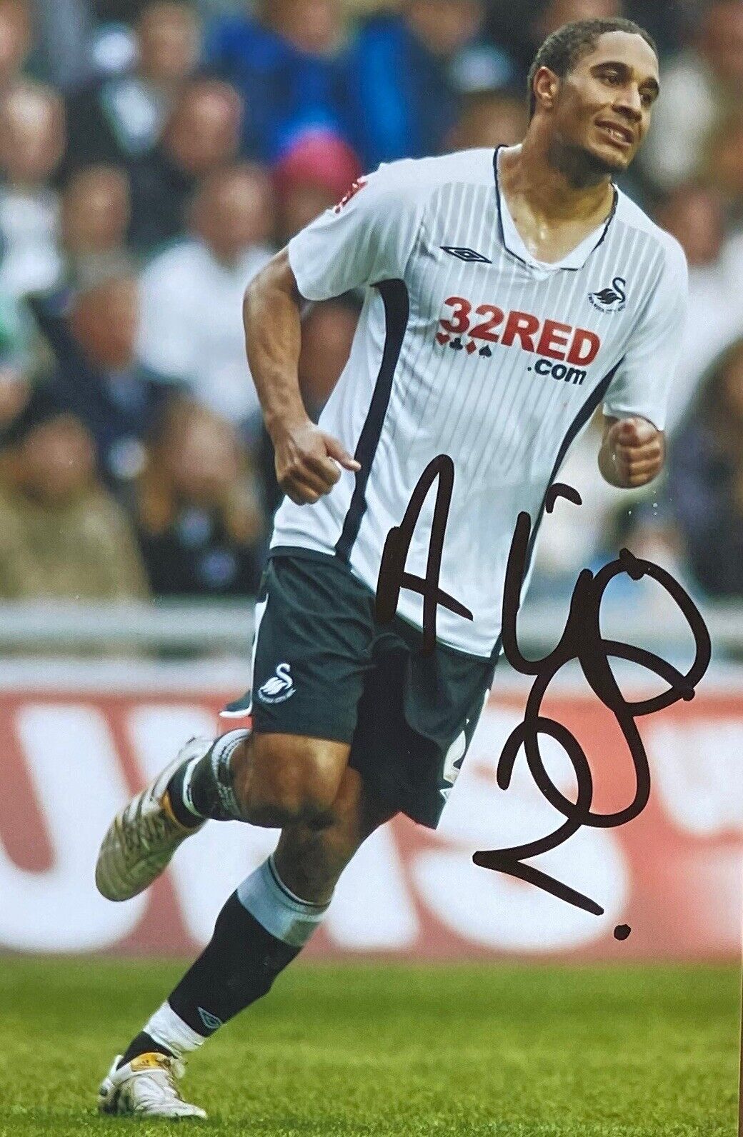 Ashley Williams Genuine Hand Signed 6X4 Photo Poster painting - Swansea City 2