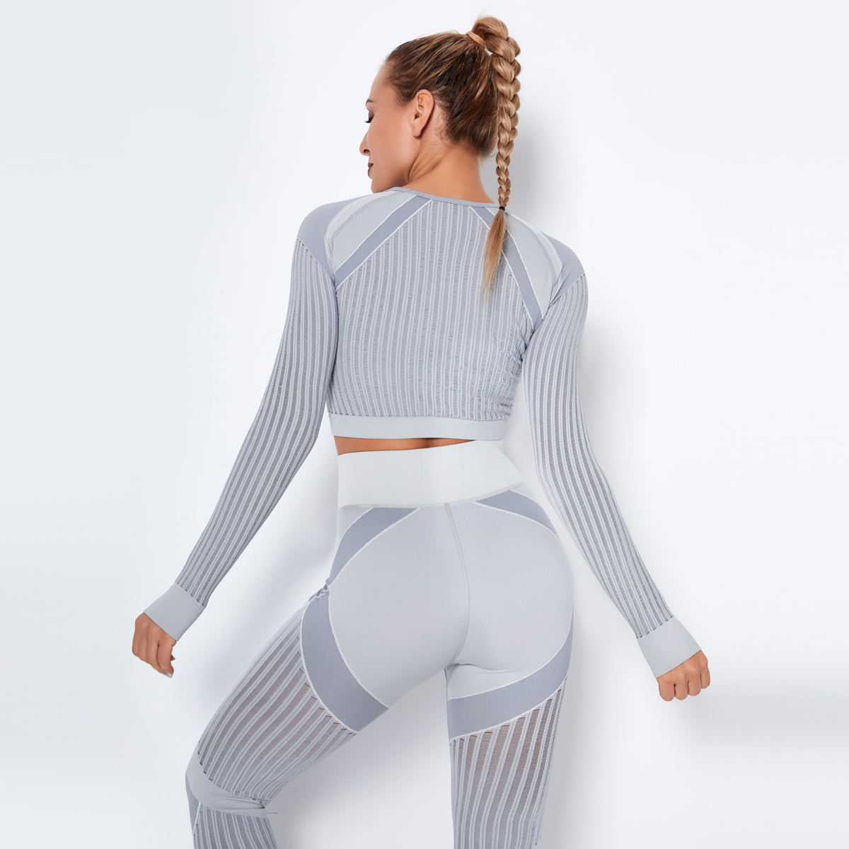 Women's long sleeve crop workout