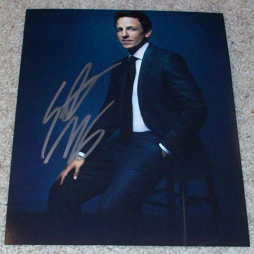 LATE NIGHT WITH SETH MEYERS SIGNED AUTOGRAPH SNL 8x10 Photo Poster painting H w/EXACT PROOF