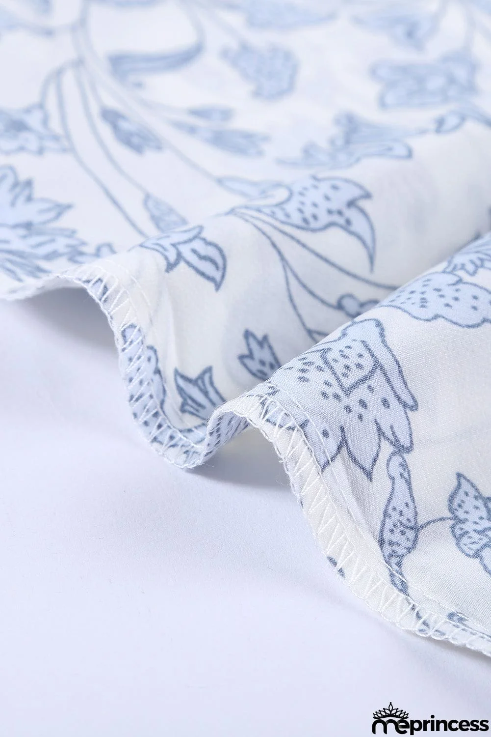 V-neck Short Sleeve Fashion Print Fantasy Fluttering Blouse