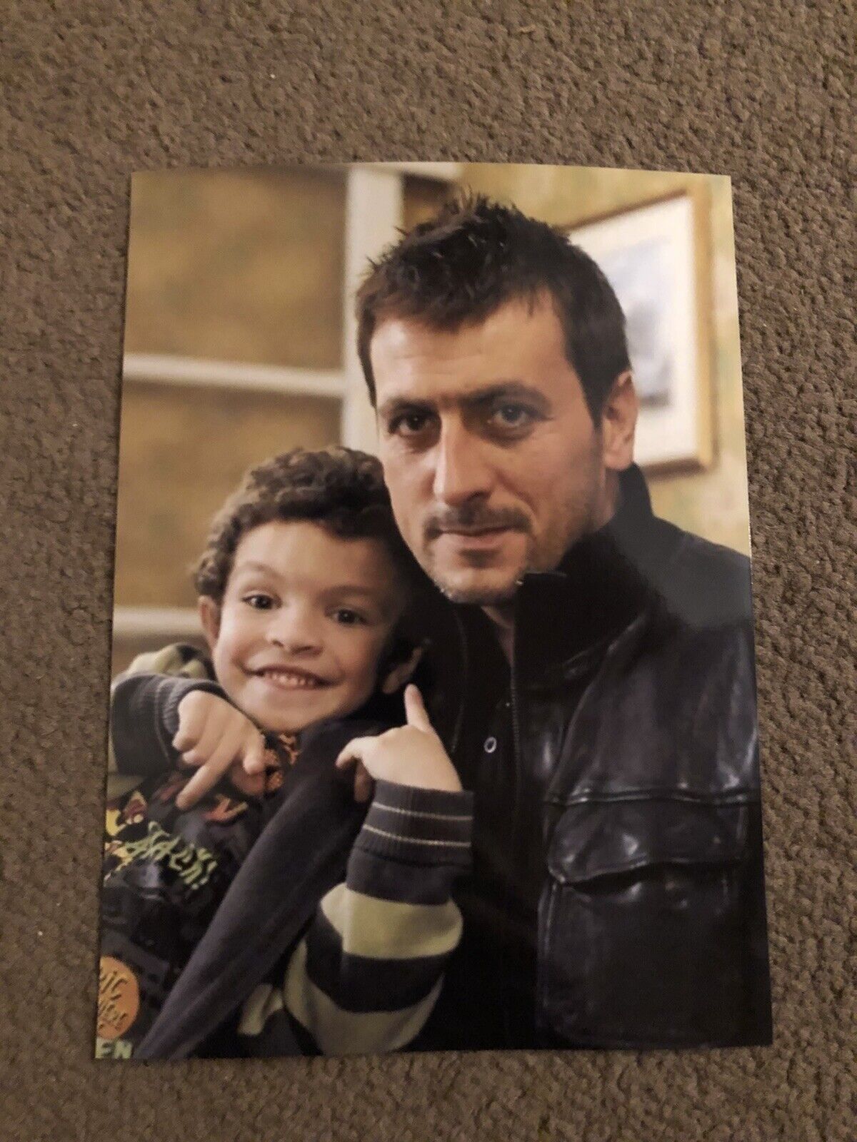 CHRIS GASCOYNE (CORONATION STREET) UNSIGNED Photo Poster painting- 7x5”