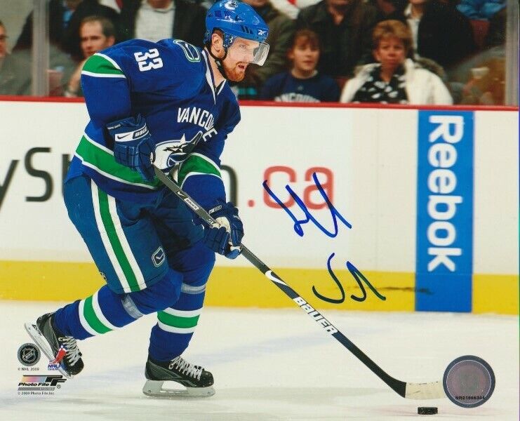 HENRIK SEDIN SIGNED VANCOUVER CANUCKS 8x10 Photo Poster painting #3 Autograph