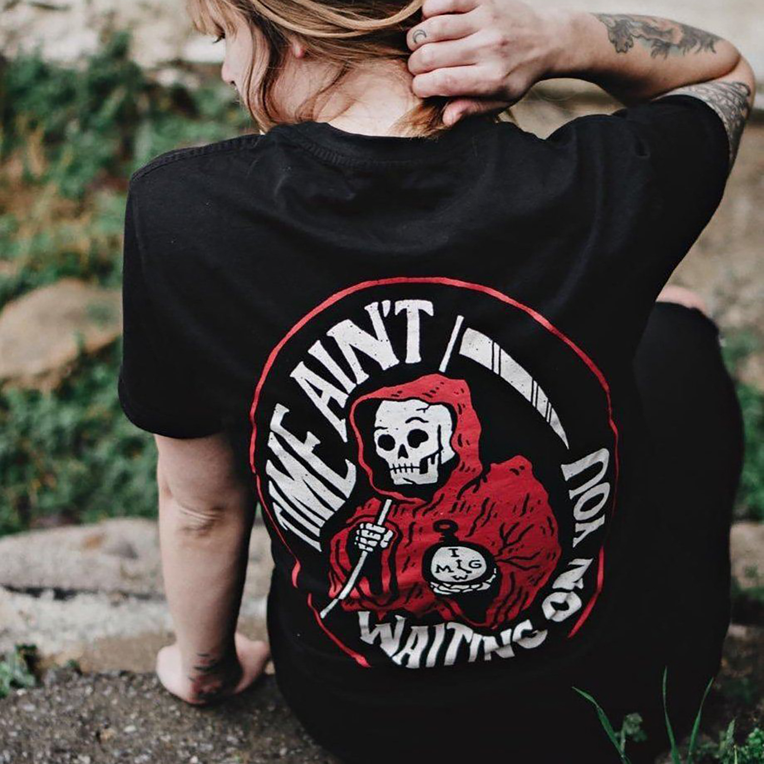 TIME AIN'T WAITING ON YOU Demon Wearing Red Cloak Black Print T-shirt