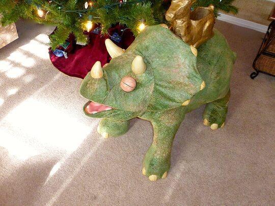 The Triceratops Dinosaur(Perfect souvenir)
