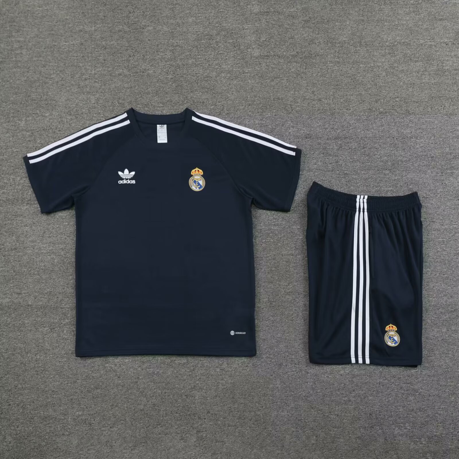 24/25 Real Madrid Training Kit Short Sleeve Football Shirt Thai Quality