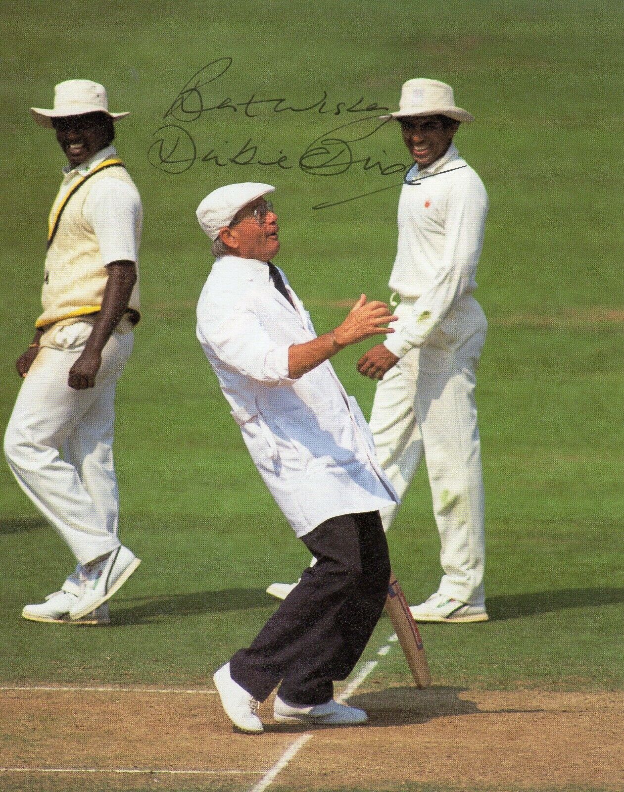 DICKIE BIRD AUTOGRAPH, CRICKET UMPIRE, SPORT.