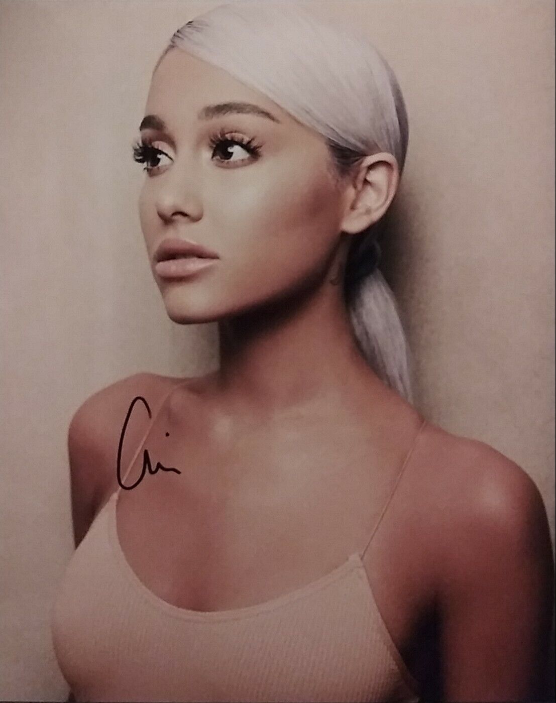 Ariana Grande signed 8 x 10