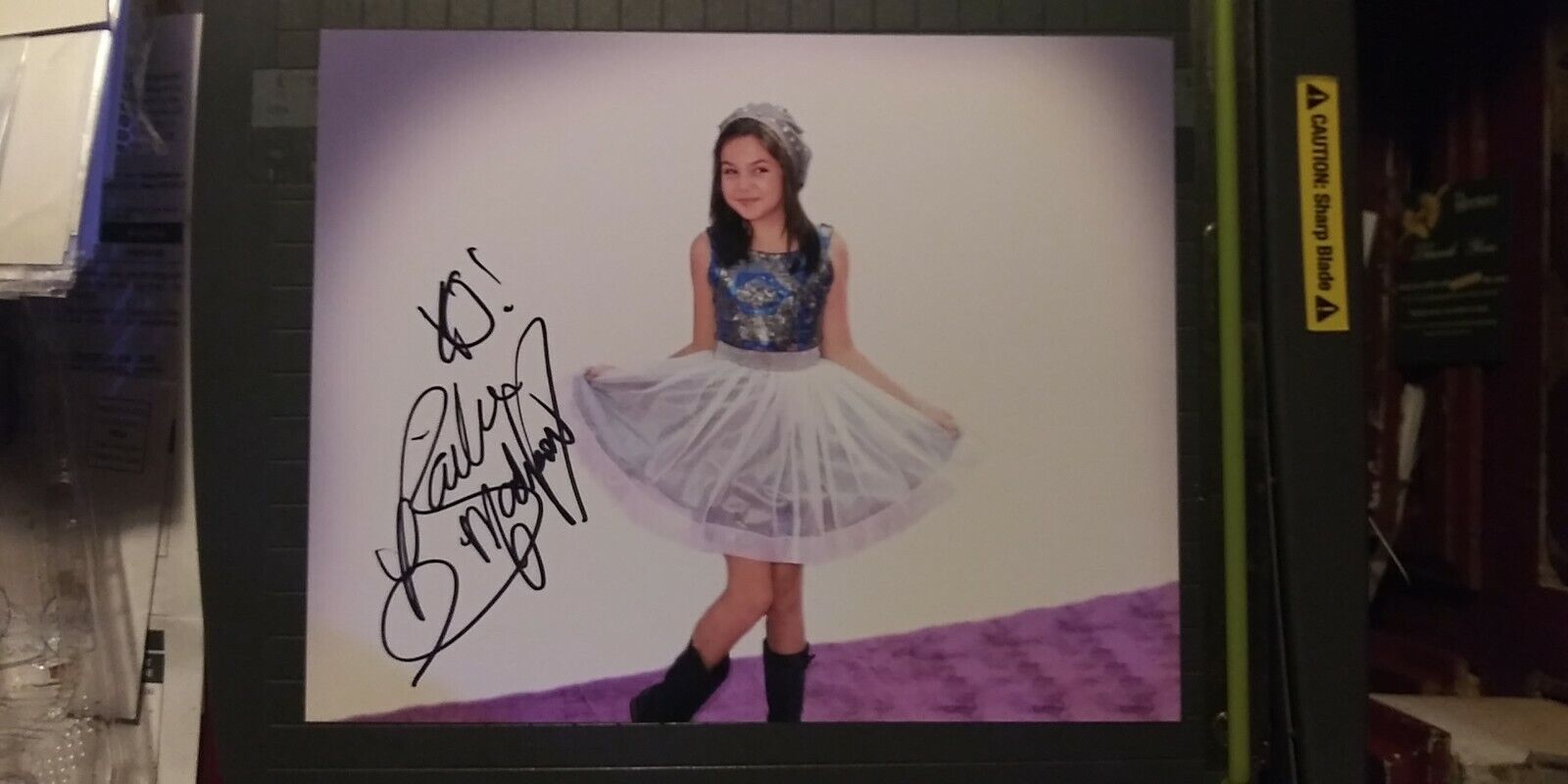 Bailee Madison signed 8x10