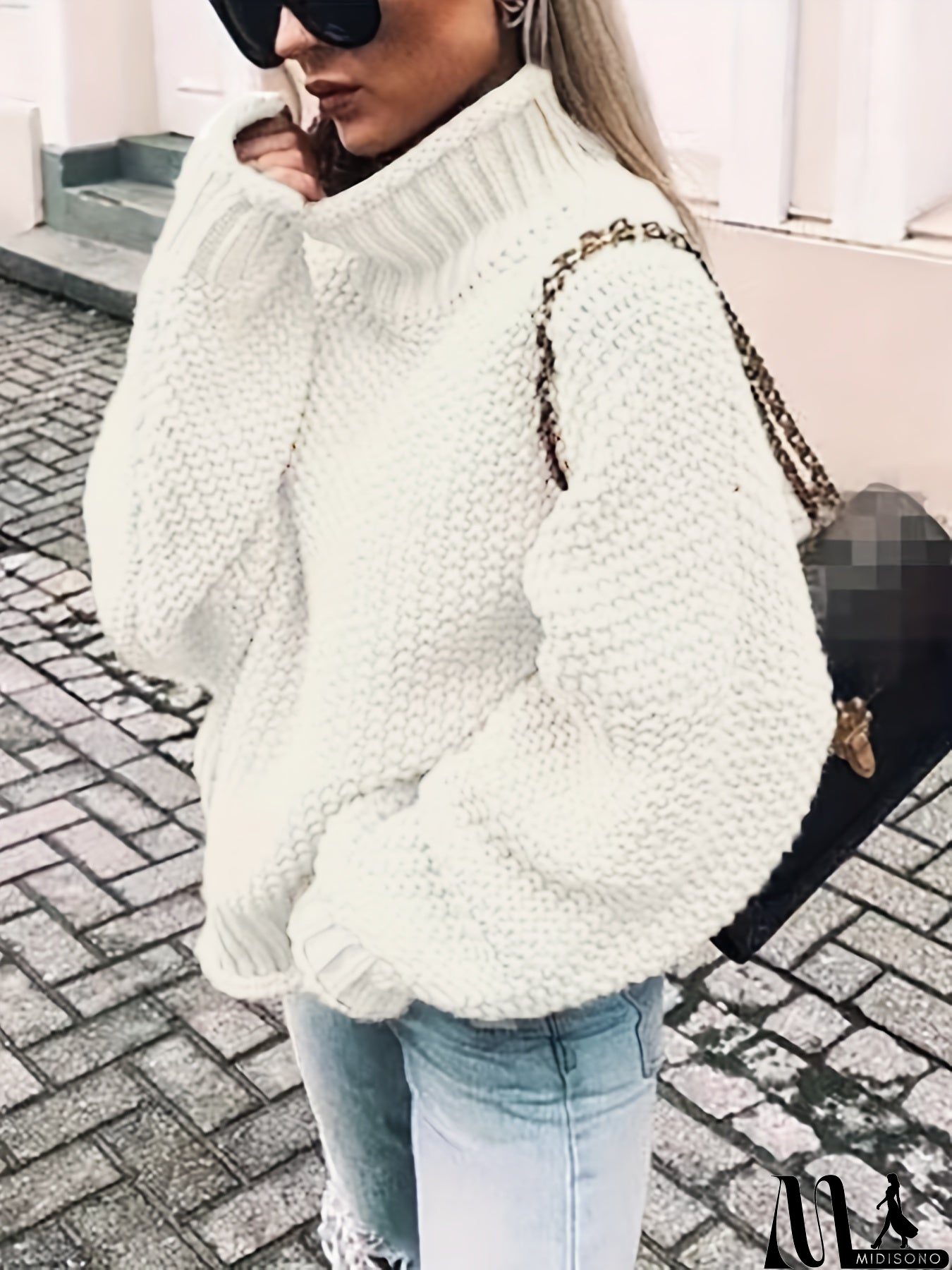 MidiSono - Fashionable and Effortless Sweater