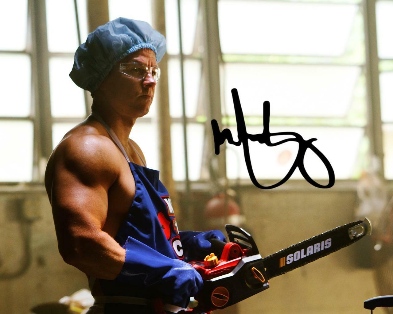 PAIN & GAIN Mark Wahlberg SIGNED AUTOGRAPHED 10 X 8