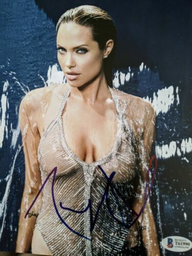 Angelina Jolie Signed 8x10 BAS Beckett Authentication Cert. No. T61990 W/Proof