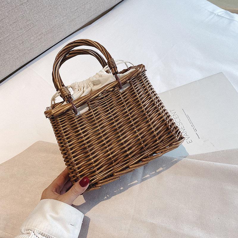 Crossbody straw bag