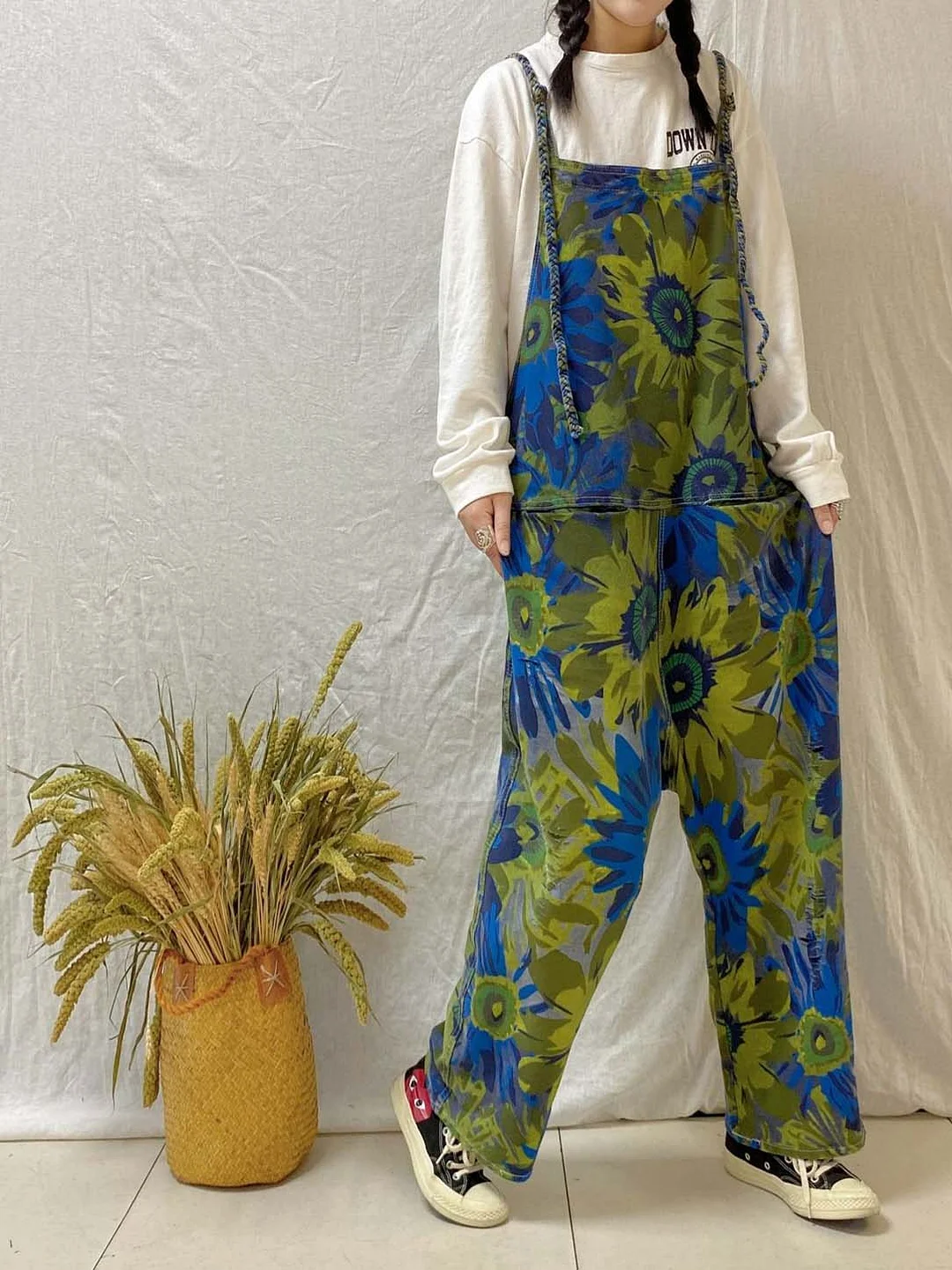 Women Half Sleeve V-neck Solid Color Dress