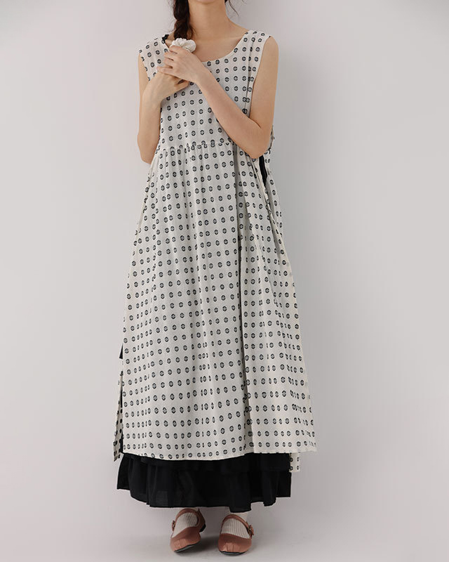 Sleeveless Polka Dot Pattern Side Split Maxi Dress