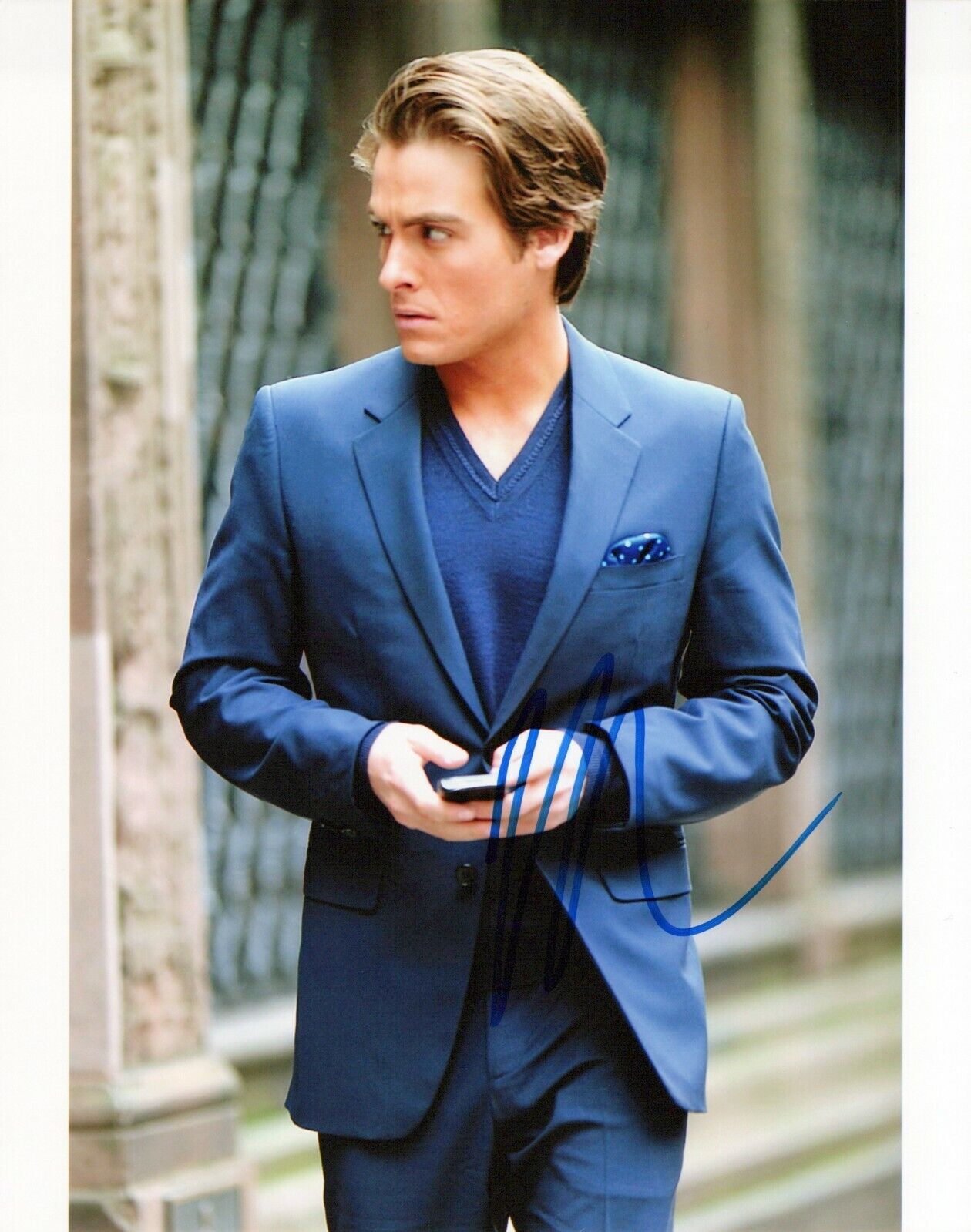 Kevin Zegers head shot autographed Photo Poster painting signed 8x10 #1