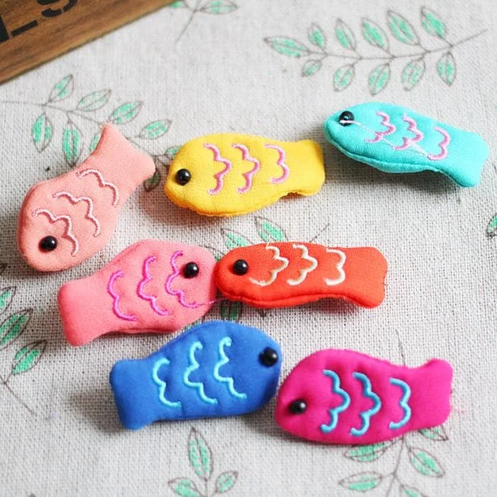 Colourful Japanese Style Mori Girl Kawaii Fish Embroidery Pin Brooch SP154039