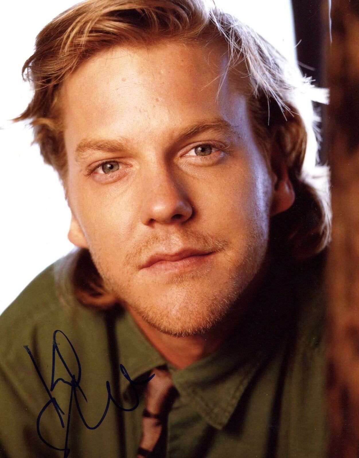 Kiefer Sutherland ACTOR autograph, In-Person signed Photo Poster painting