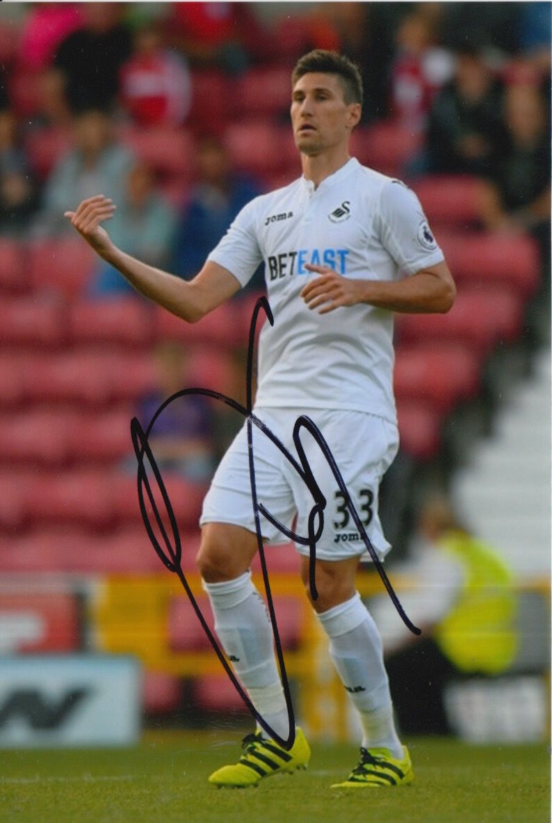 SWANSEA CITY HAND SIGNED FEDERICO FERNANDEZ 6X4 Photo Poster painting.