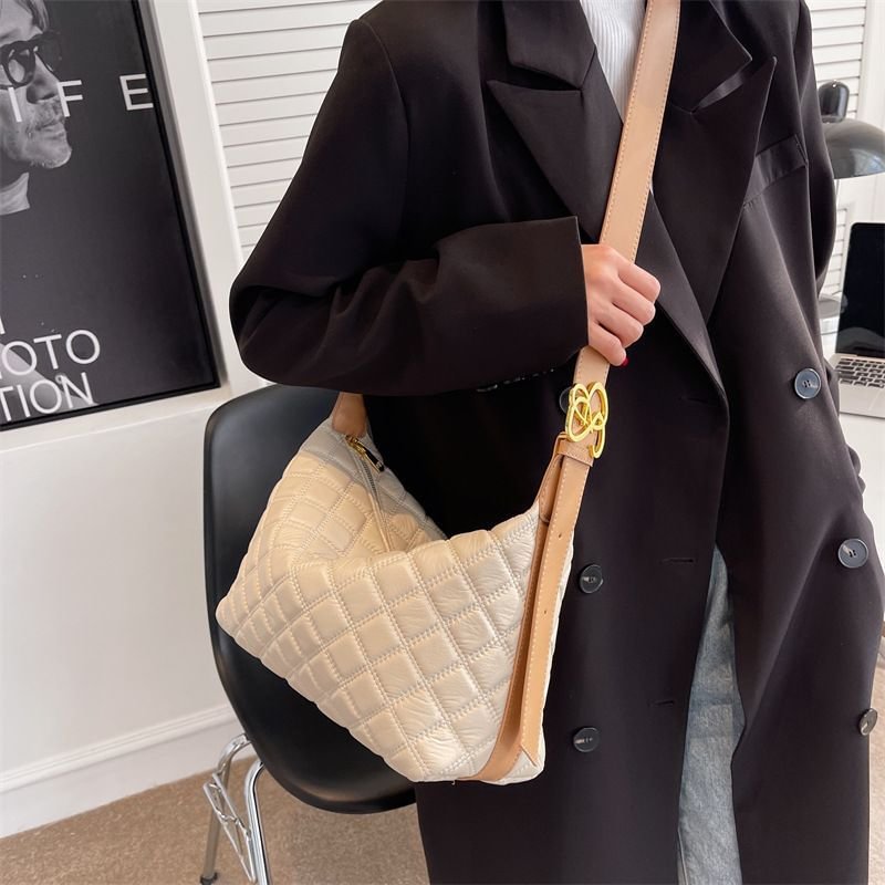 Quilted Shoulder Bag B2022- Fabulory