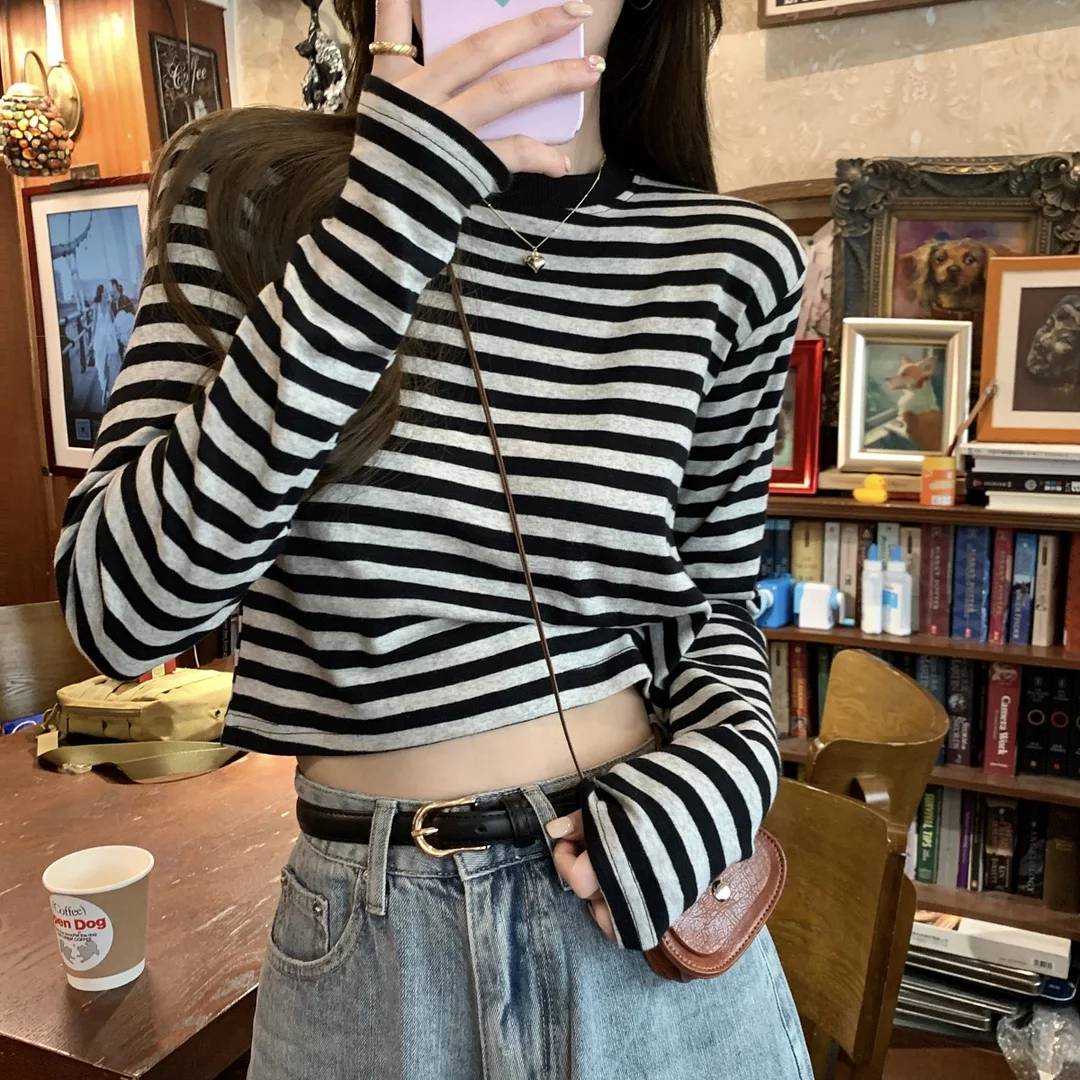 Uveng Uveng Color Striped Long-Sleeved T-Shirt Female Autumn 2024 New Casual Look Thin With A Bottom Shirt Short Student Top