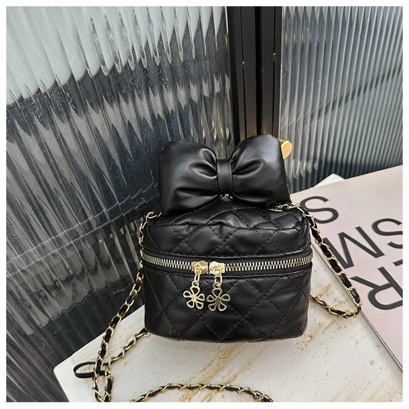 Women’s Medium Pu Leather Solid Color Classic Style Streetwear Square Zipper Crossbody Bag