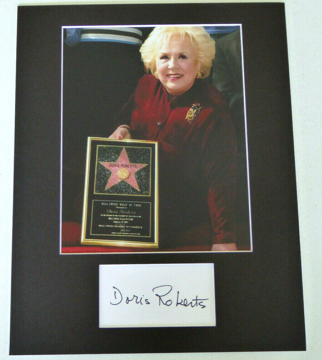 Doris Roberts Authentic Signed Matted Photo Poster painting Display Auto Everybody Loves Raymond