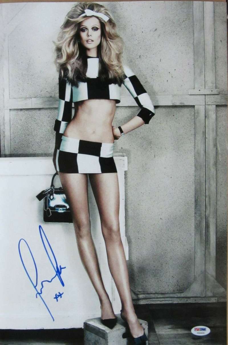 Frida Gustavsson Psa Dna Coa Hand Signed 11x14 Photo Poster painting Autograph