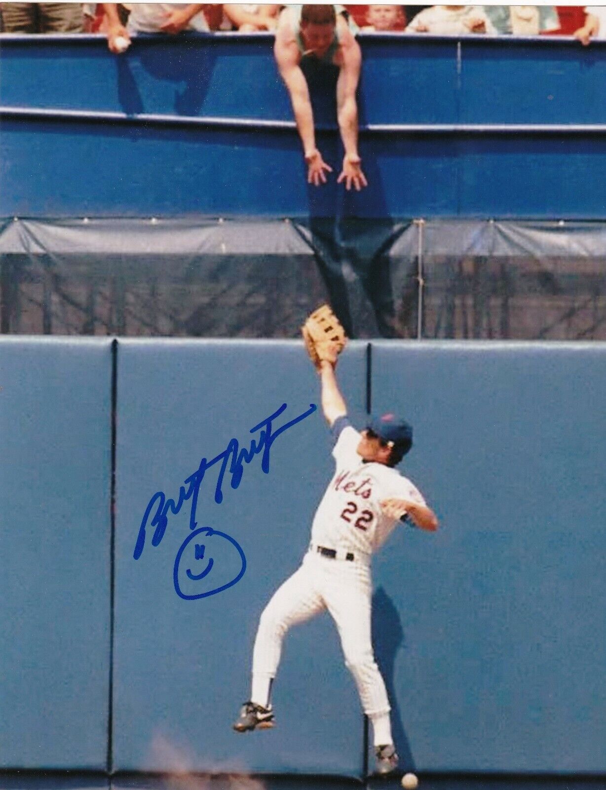 BRETT BUTLER NEW YORK METS ACTION SIGNED 8x10