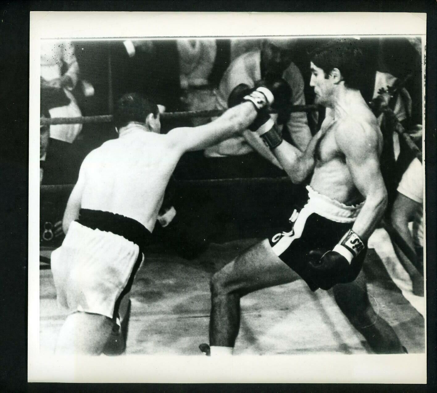 Nino Benvenuti vs. Don Fullmer in San Remo Italy 1968 Press Photo Poster painting Boxing