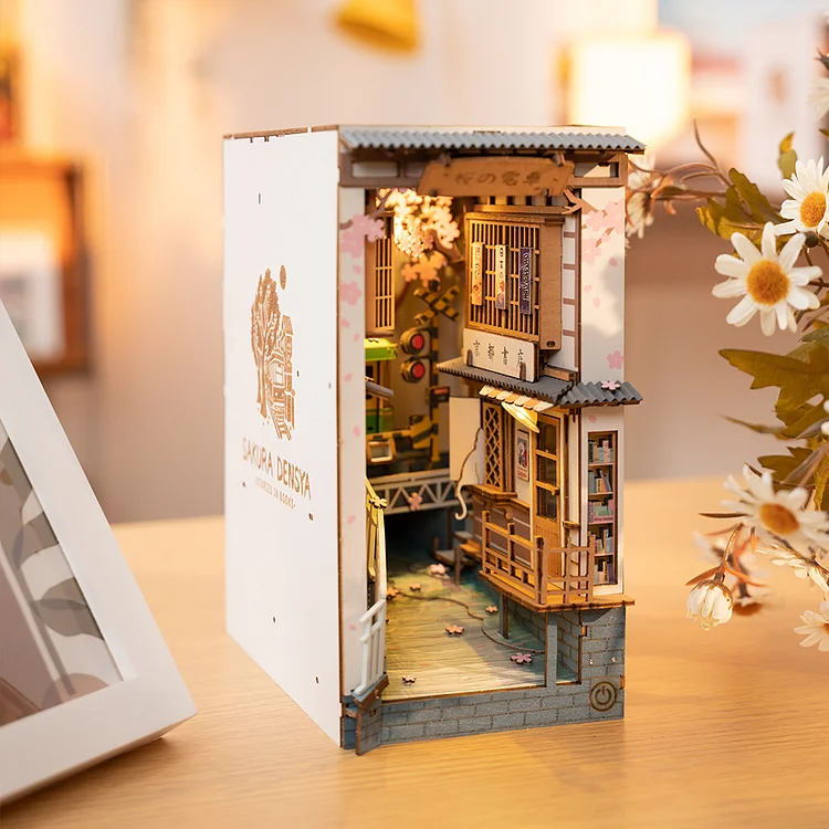 Canada Rolife Falling Sakura Book Nook TGB05 DIY Miniature Bookend Kit