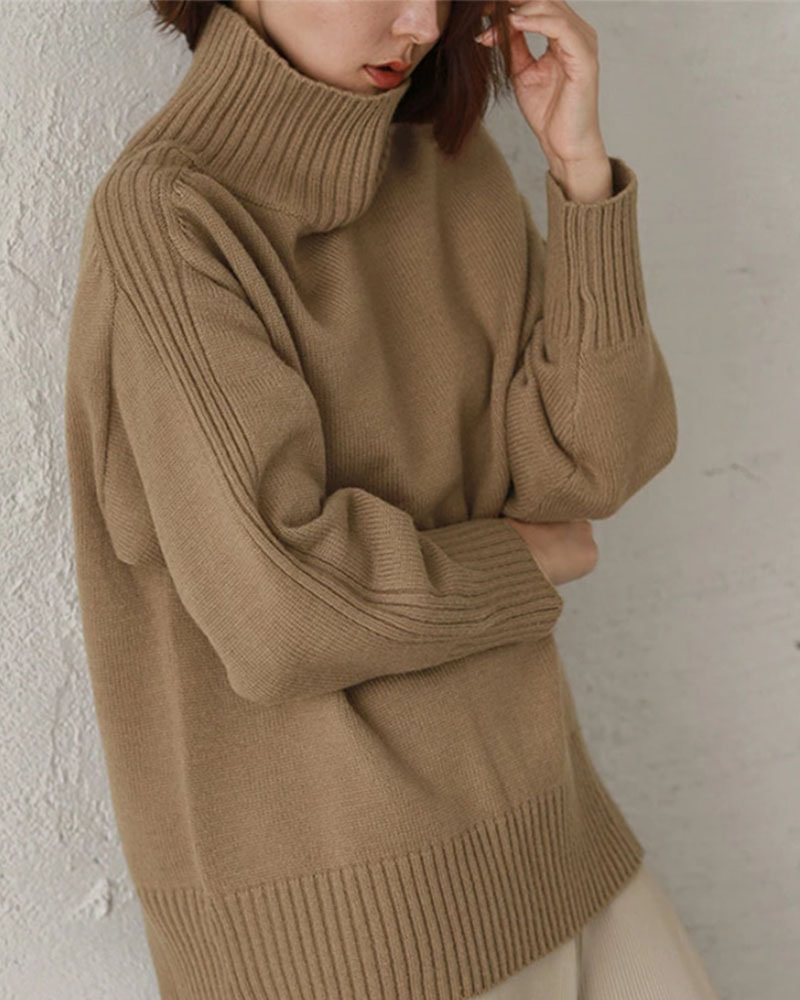 Elegant turtleneck knitted sweater