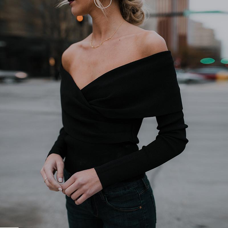 Stylish V-Neck With An Off-The-Shoulder Knit Top