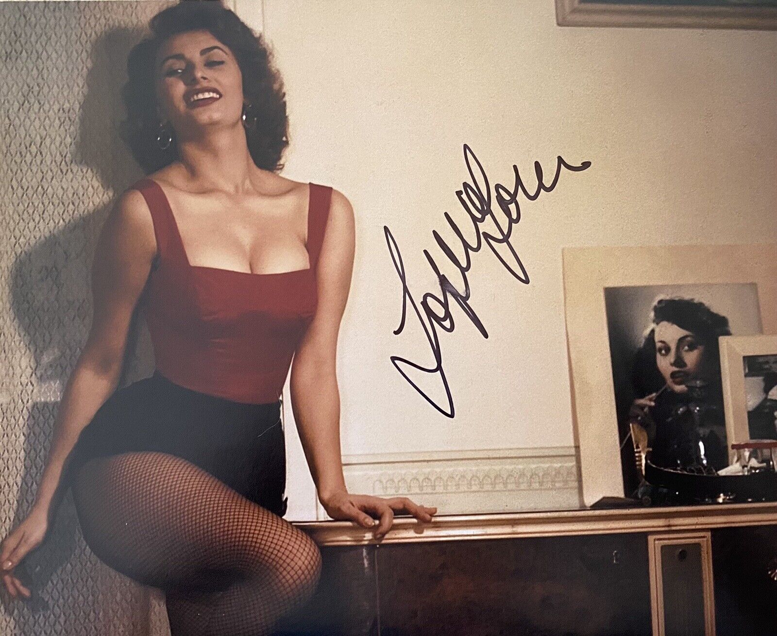 Sophia Loren Genuine Hand Signed 10x8 Photo Poster painting 4