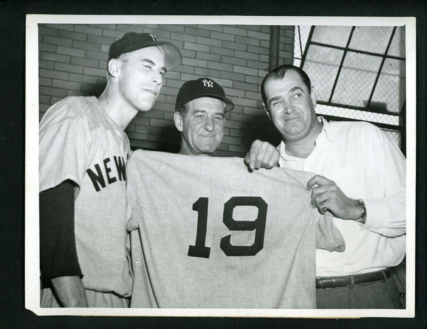 Yankees 19 straight wins 1947 Type 1 Press Photo Poster painting Raschi Bucky Harris Bobo Newsom