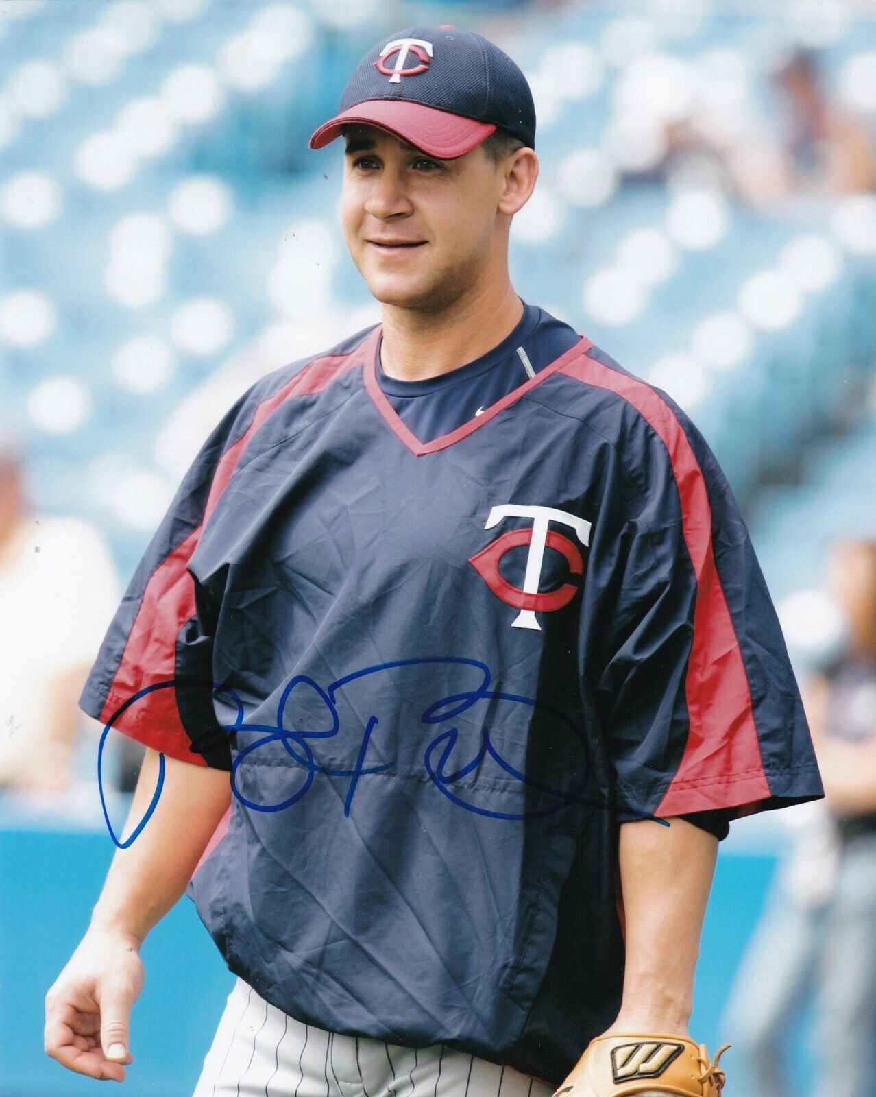 BRETT BOONE MINNESOTA TWINS COLOR ACTION SIGNED 8x10