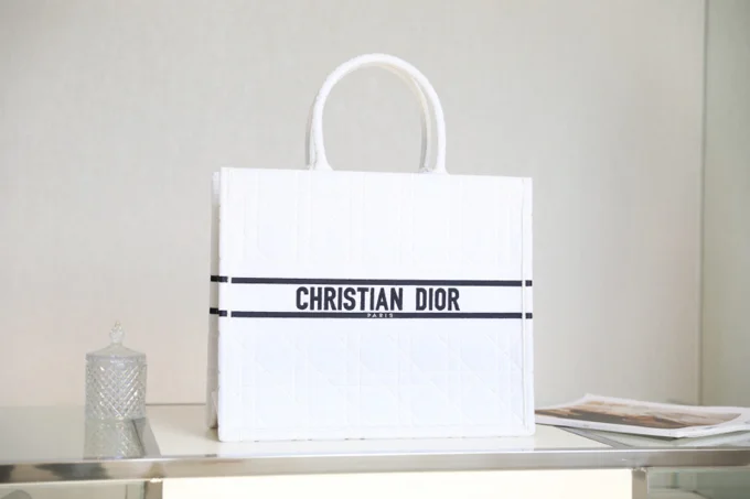DIOR BOOKTOTE藤格纹白色36.5cm