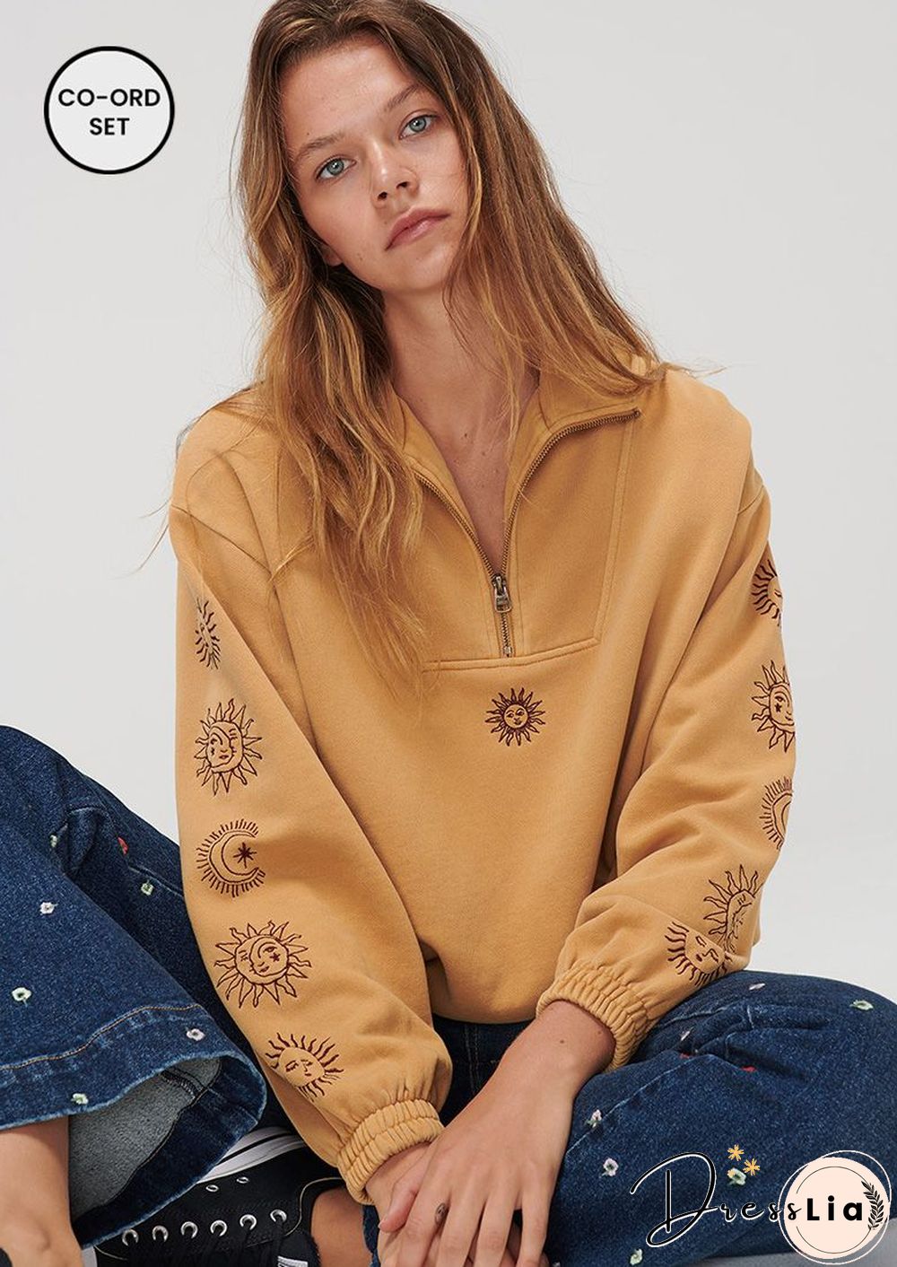 Vintage Long-Sleeved Printed Sweatshirt