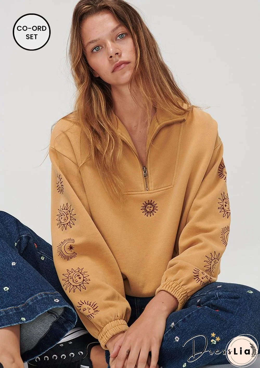 Vintage Long-Sleeved Printed Sweatshirt