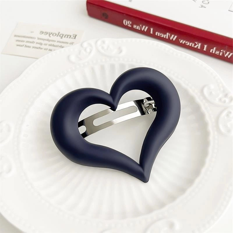 Women’s Casual Streetwear Heart Shape Arylic Handmade Hair Claws