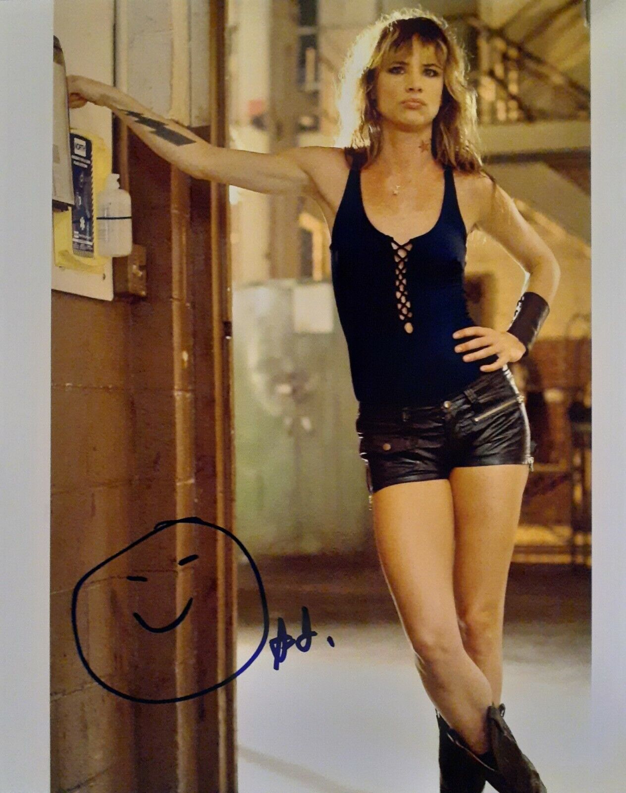 Juliette Lewis signed 8x10