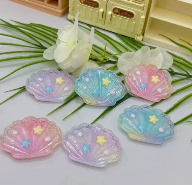 Mini Glitter Shell Plate Charm