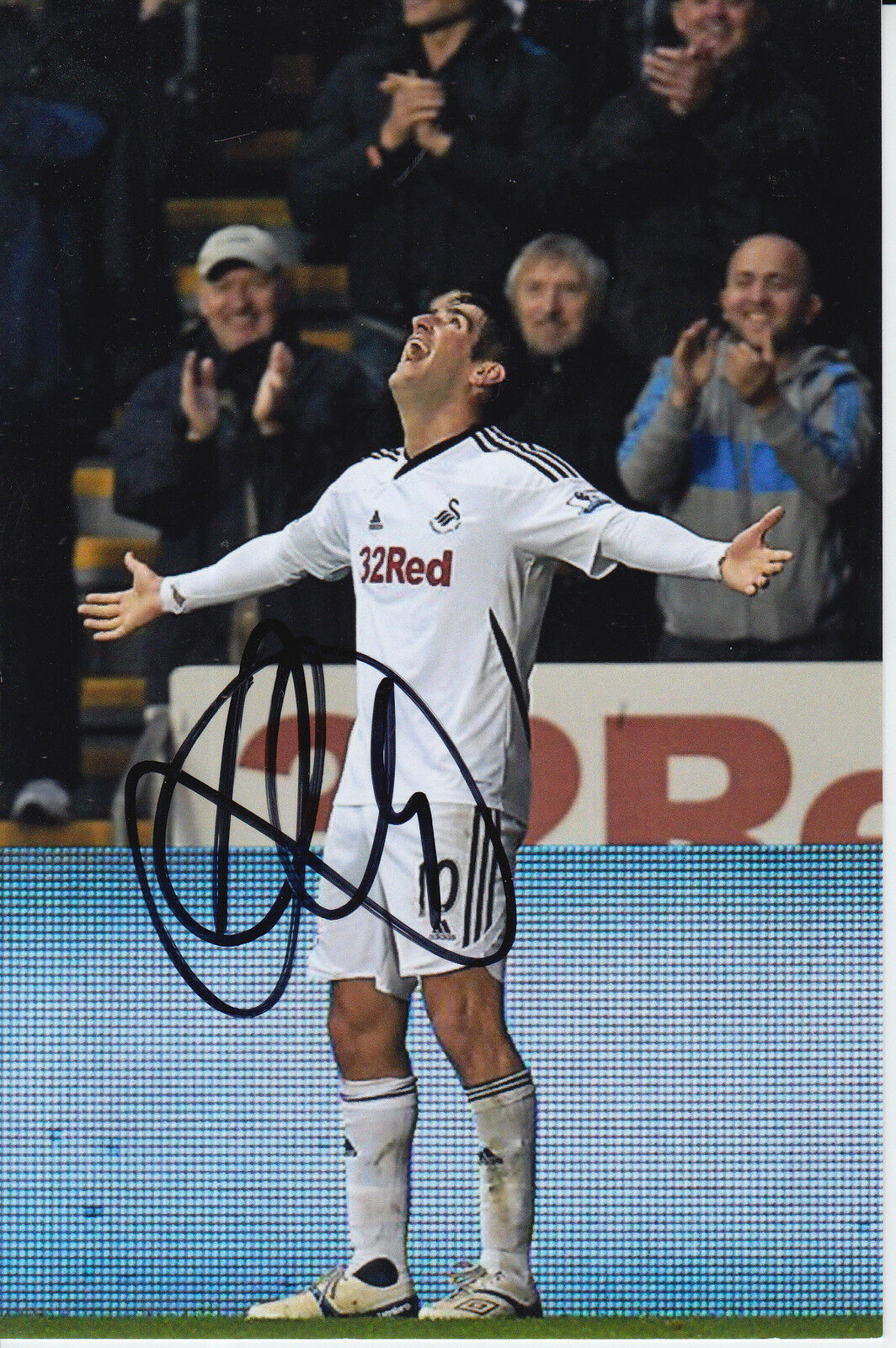 SWANSEA CITY HAND SIGNED DANNY GRAHAM 6X4 Photo Poster painting.