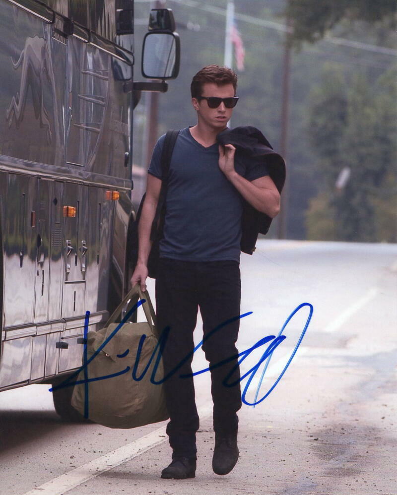 KENNY WORMALD SIGNED AUTOGRAPH 8X10 Photo Poster painting - FOOTLOOSE STUD, HOT, DANCELIFE