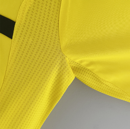 Retro 2011/2012 Real Madrid Goalkeeper Yellow Football Shirt Thai Quality
