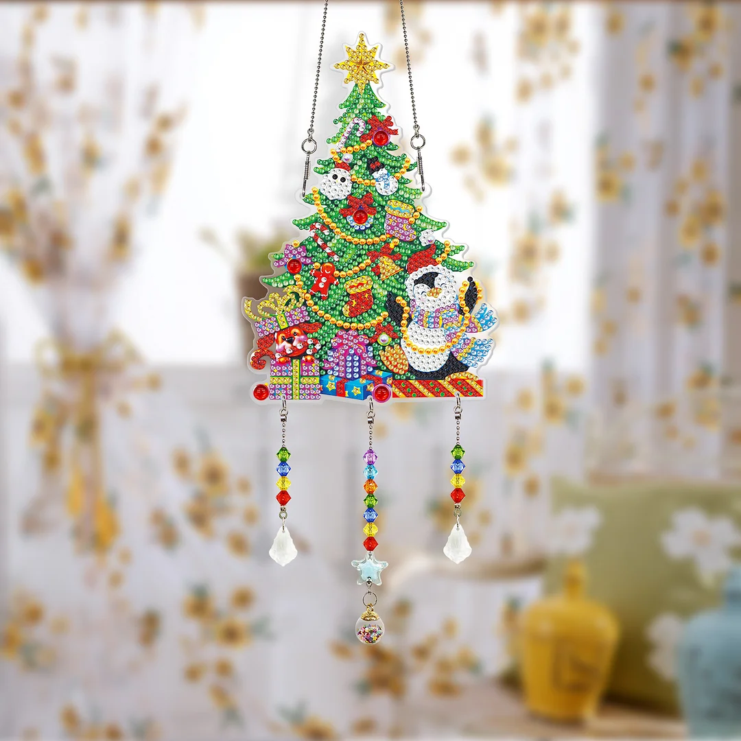 DIY Diamond Crystal Light Catching Jewelry Ornament - Christmas Tree