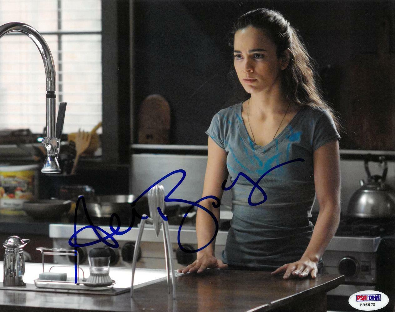 Alice Braga Signed I Am Legend Authentic Autographed 8x10 Photo Poster painting PSA/DNA #Z36975