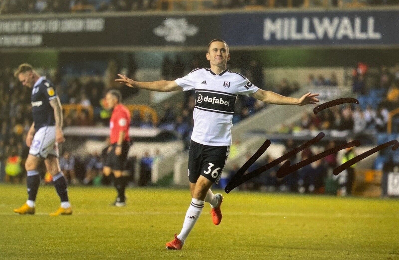 Luca de la Torre Hand Signed 6X4 Photo Poster painting - Fulham 3