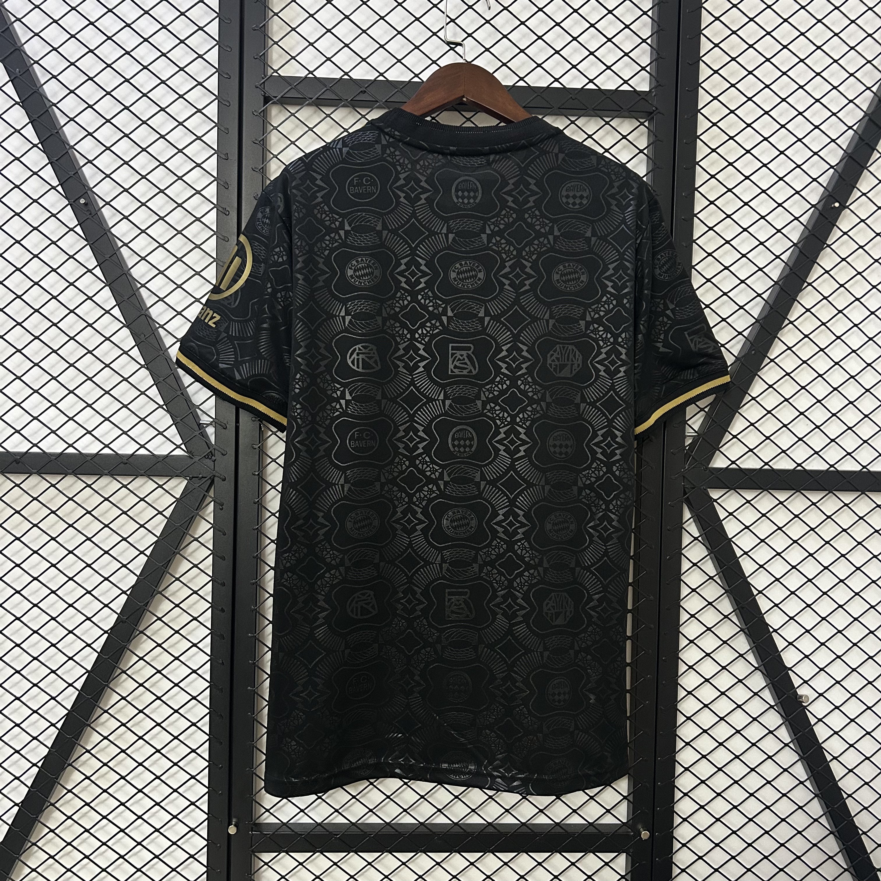 25/26 Bayern Munich 125th Anniversary Black Football Shirt Thai Quality